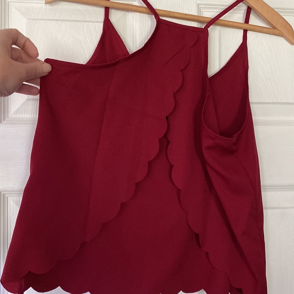 Scalloped Open Back Cami - Picture 3 of 3